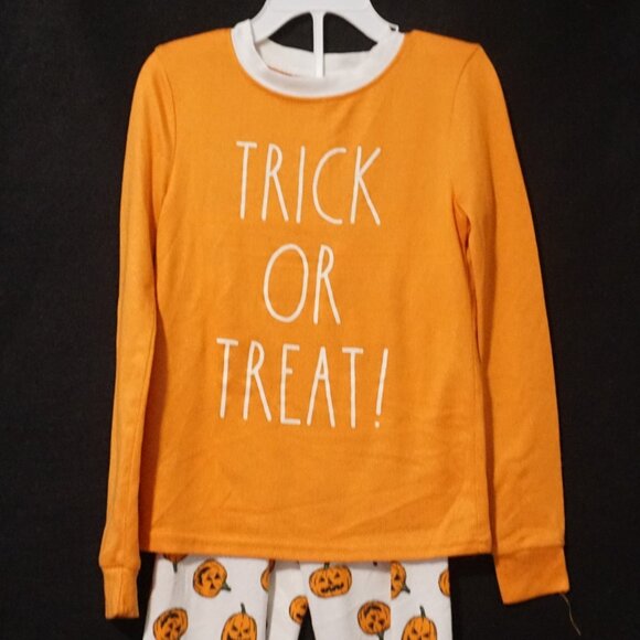 Rae Dunn 2 Piece Pajama Set Orange Trick or Treat Halloween Kids Size 5 - Picture 2 of 6